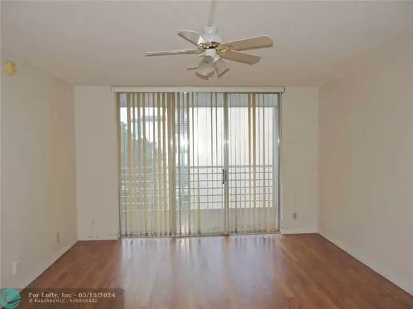 Lauderdale Lakes, FL 33313,3099 NW 48th Ave  #356