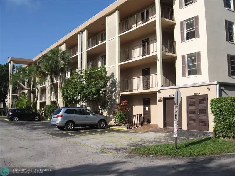 Lauderdale Lakes, FL 33313