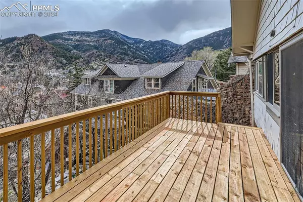 Manitou Springs, CO 80829,10 Dudley RD