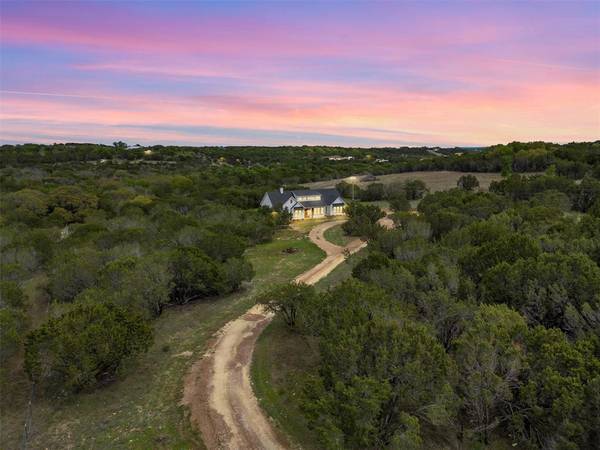 4225 Compass Way, Bluff Dale, TX 76433