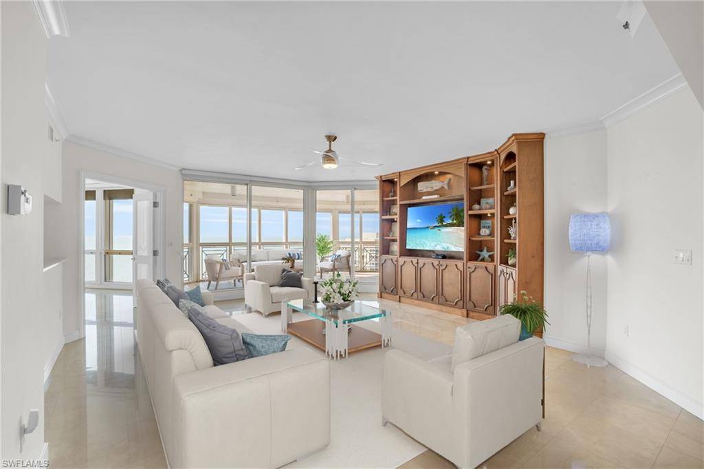 Naples, FL 34103,4021 Gulf Shore BLVD N 1904