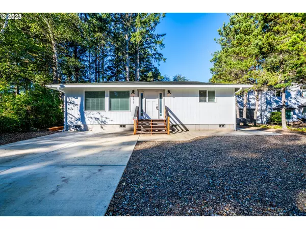 Ocean Park, WA 98640,32315 K PL