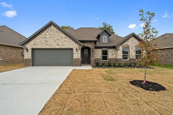 1009 James Donald Lane,  Glenn Heights,  TX 75154