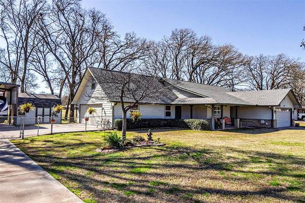 2012 Gavin Road, Tool, TX 75143