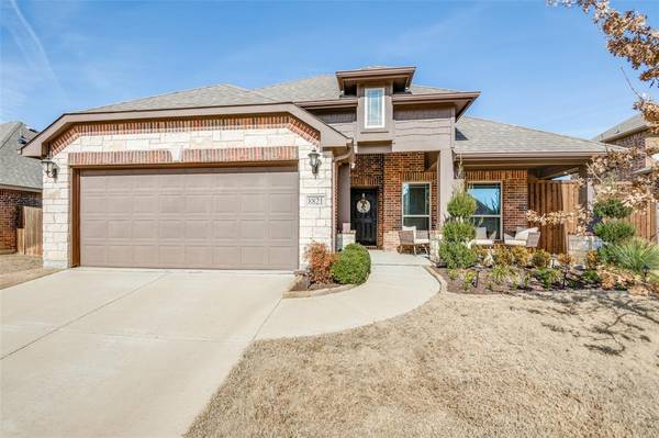 8821 Cassidy Lane, Aubrey, TX 76227