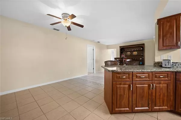 Cape Coral, FL 33990,428 19th LN