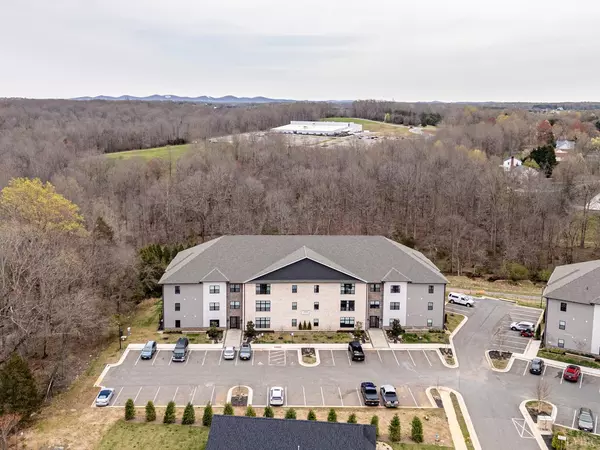 1300 Stoney RDG, Forest, VA 24551