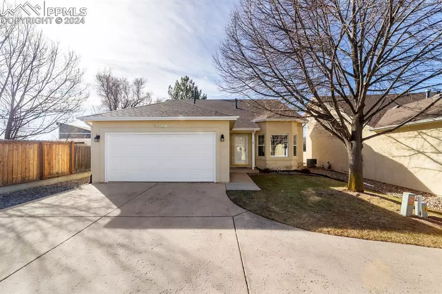 3349 Chestnut Glen LN, Colorado Springs, CO 80918