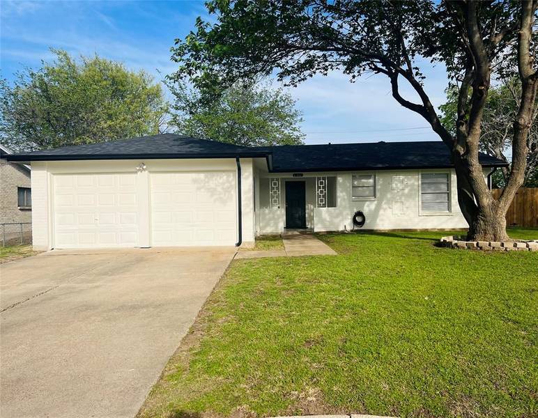 1302 Oakbrook Street, Lancaster, TX 75134