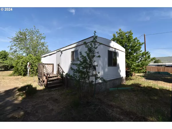 Dallesport, WA 98617,420 A ST