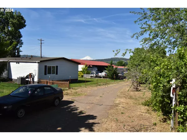 Dallesport, WA 98617,420 A ST