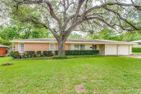 3944 Piedmont Road, Fort Worth, TX 76116