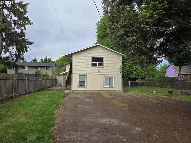 1014 PROSPECT ST, Oregon City, OR 97045