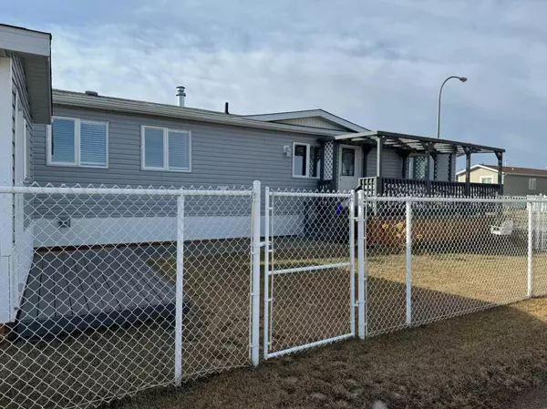 Grande Prairie, AB T8X 1P5,10615 88 Street Unit 167