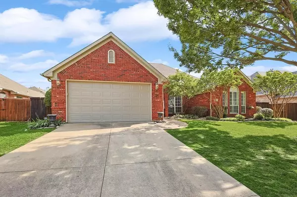 2817 Meadow Green Drive, Flower Mound, TX 75022