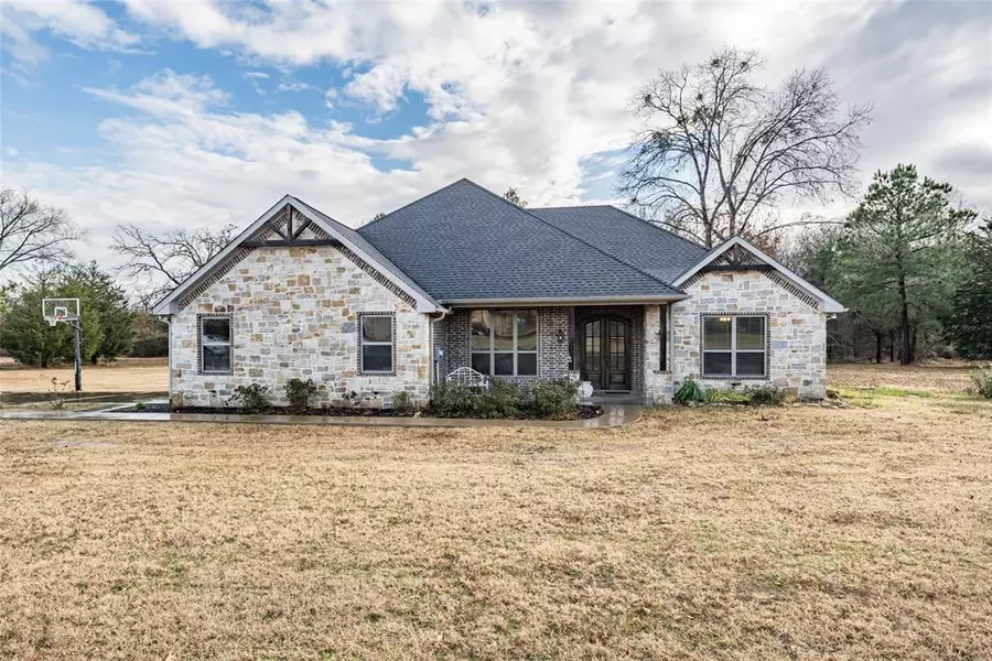 22545 Lake Jackson Road, Lindale, TX 75771