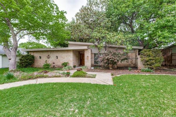 2946 Forest Hills Lane, Richardson, TX 75080