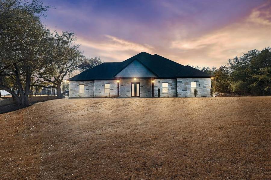 7131 Heathington Court, Granbury, TX 76049