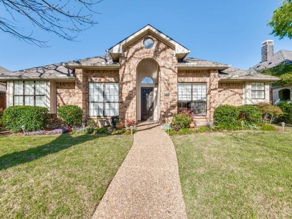 9105 Silverdollar Trail, Irving, TX 75063