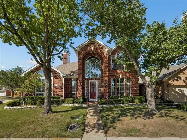 8916 Lakewood Drive,  Irving,  TX 75063