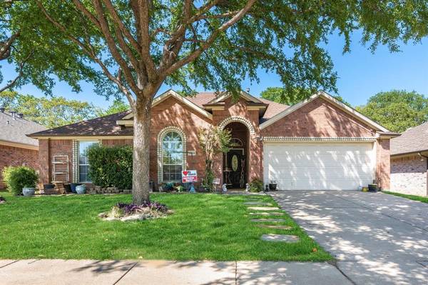 3209 Peakview Drive, Corinth, TX 76210