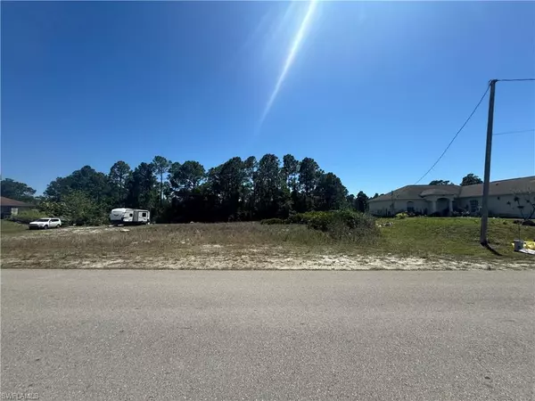 2607 31st ST SW, Lehigh Acres, FL 33976