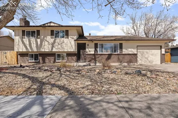 1752 Sawyer WAY, Colorado Springs, CO 80915