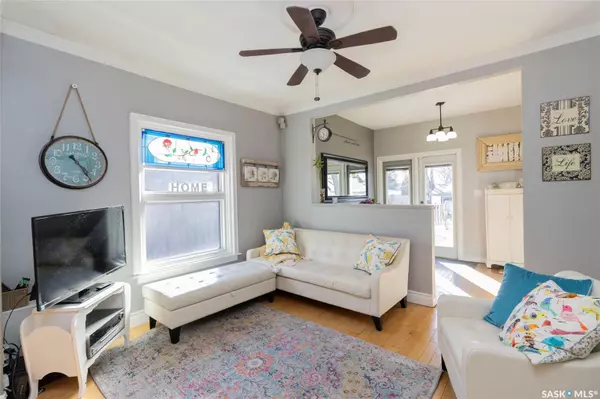 1231 H AVENUE N Saskatoon, SK S7L 2E1