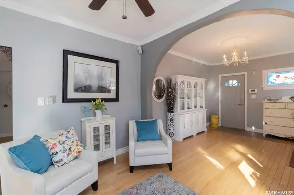 1231 H AVENUE N Saskatoon, SK S7L 2E1