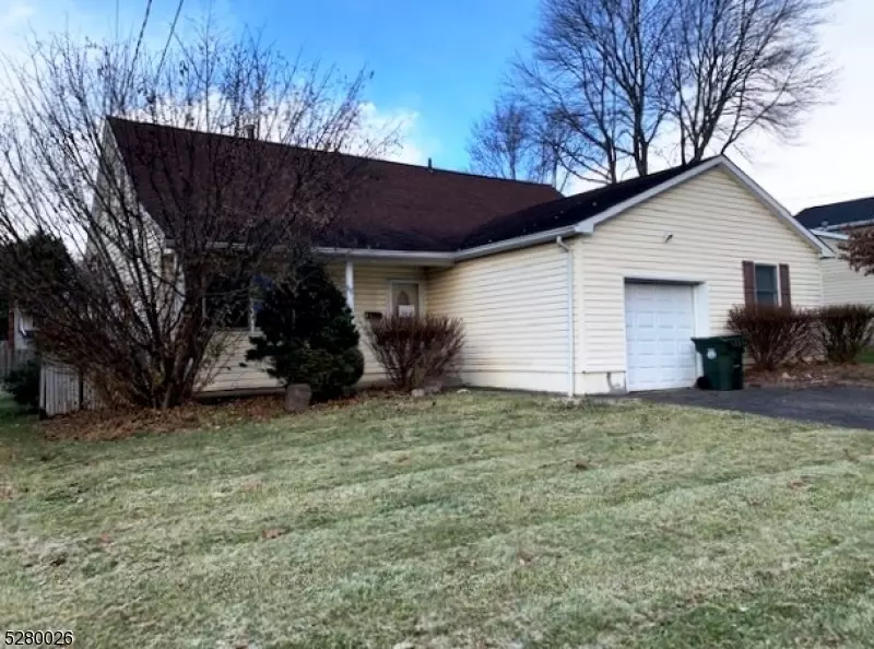 17 Normandy Rd, Mount Olive Twp., NJ 07836