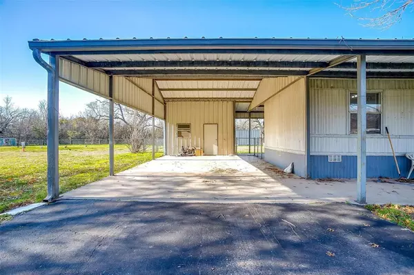 Whitney, TX 76692,163 S Greenbriar Road