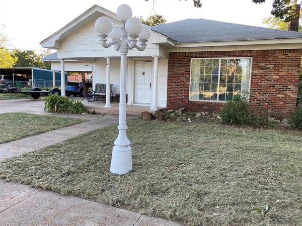 210 Wise Street, Clyde, TX 79510