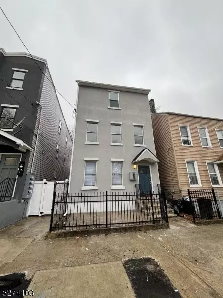 34 Watson St, Paterson City, NJ 07522