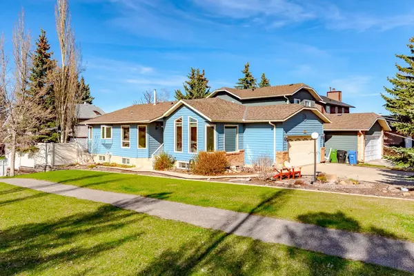 Calgary, AB T3K3B2,216 Sanderling PL NW