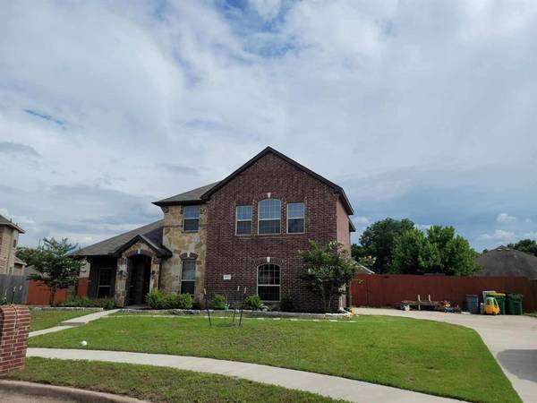 202 Janice Court, Glenn Heights, TX 75154