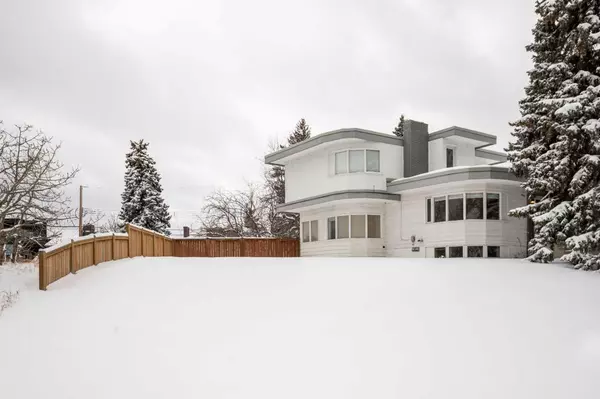 Calgary, AB T2T 3E1,3817 9 ST SW