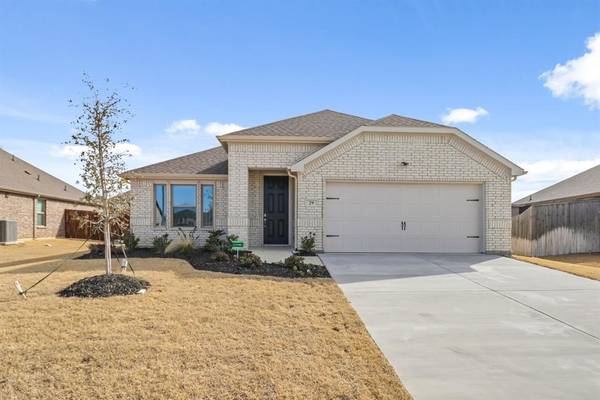 29 Mockingbird Lane, Sanger, TX 76266