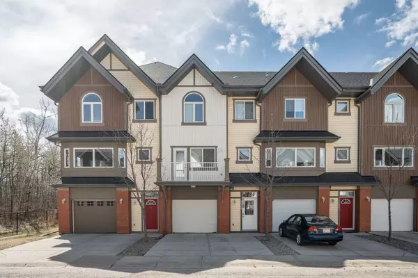 Calgary, AB T3H 0K6,1109 Wentworth Villas SW