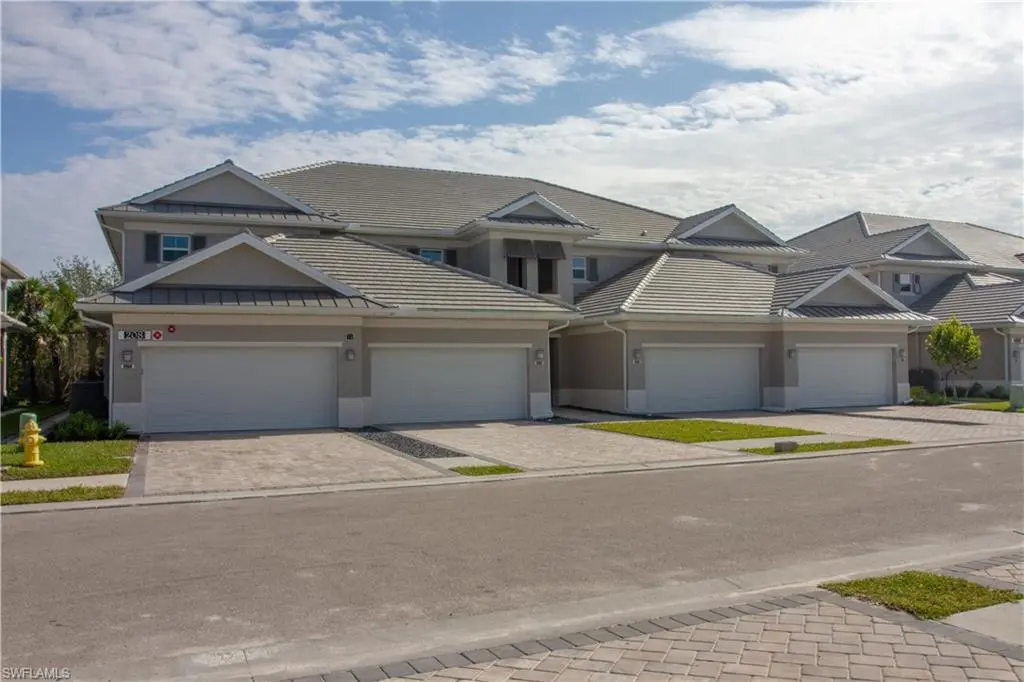 Naples, FL 34114,208 Indies Dr E 202