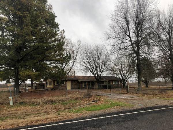 1928 FM 904 N, Pecan Gap, TX 75469