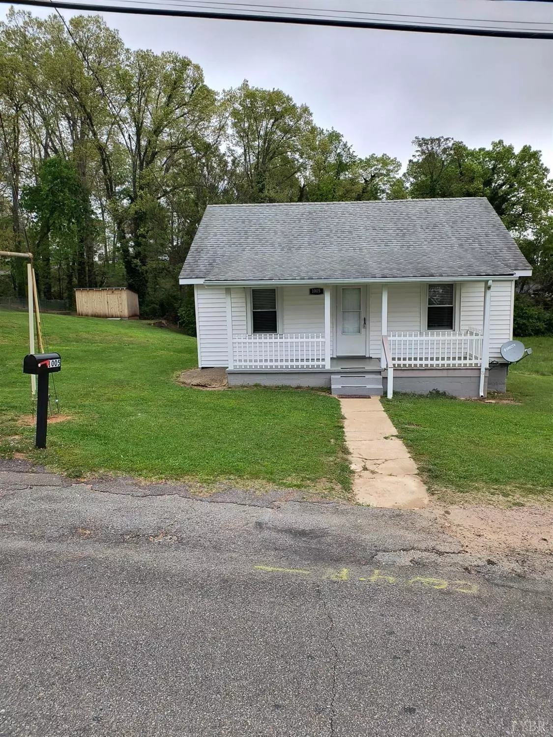 Altavista, VA 24517,1005 AMHERST AVE