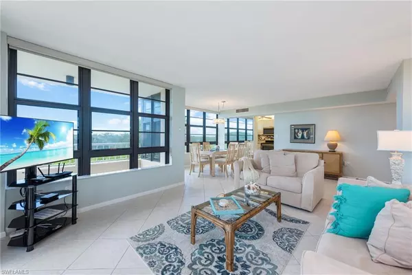 Marco Island, FL 34145,440 Seaview CT 211