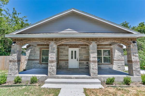 324 N Clements Street, Gainesville, TX 76240