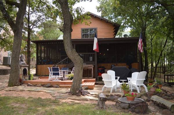 212 Kiowa Drive E, Lake Kiowa, TX 76240