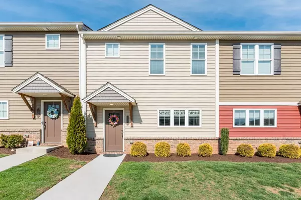 1174 Commonwealth CIR, Forest, VA 24551