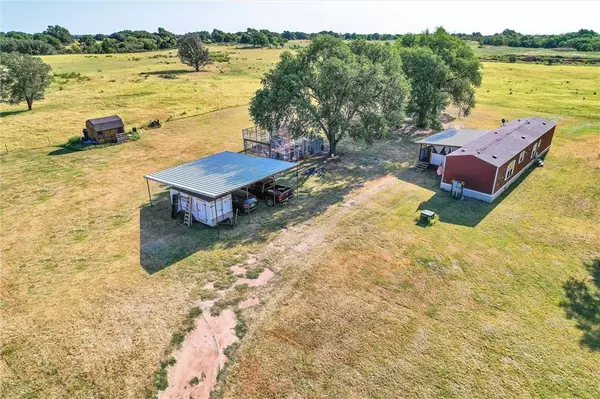 Erick, OK 73645,17515 E 1240 Road