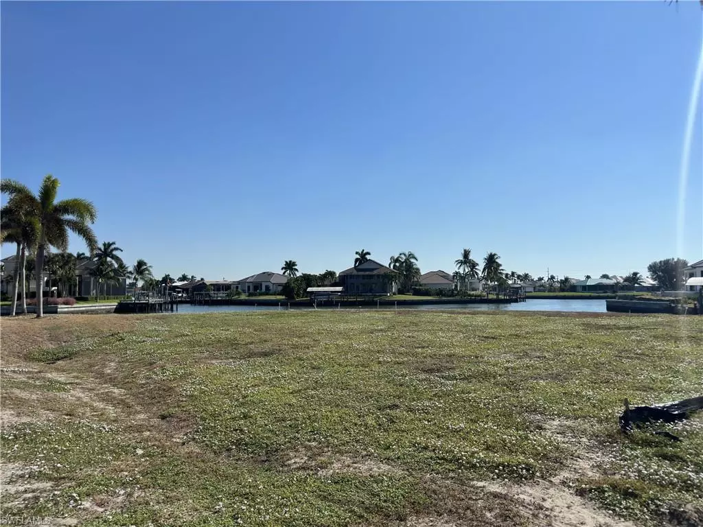 Marco Island, FL 34145,976 Barfield DR