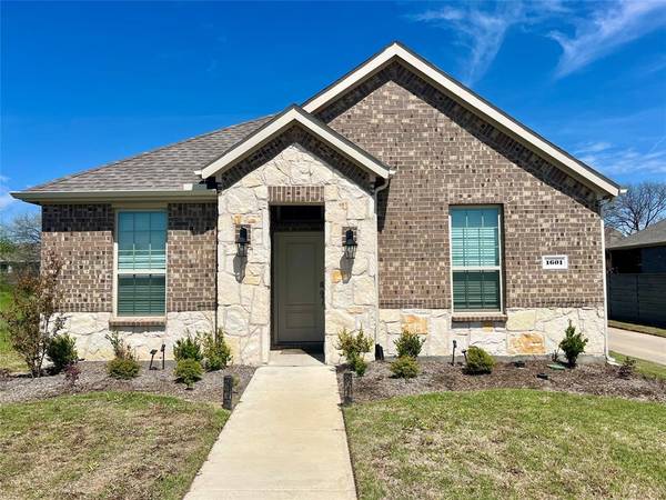 1601 Blakely Place, Little Elm, TX 76227