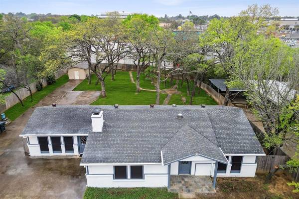 2418 Cales Drive,  Arlington,  TX 76013