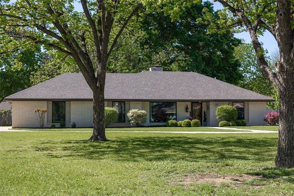 101 Quail Run, Brownwood, TX 76801